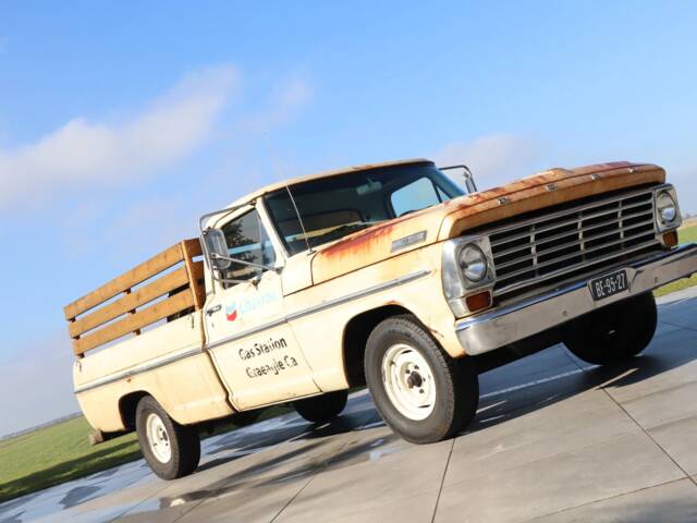Ford F-100