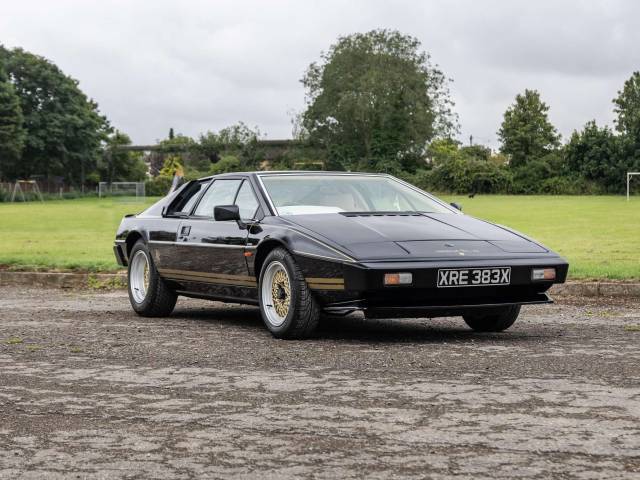 Image 1/35 of Lotus Esprit (1982)