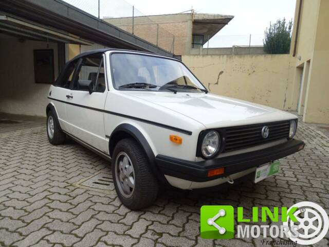 Image 1/10 of Volkswagen Golf Mk I Convertible 1.1 (1982)