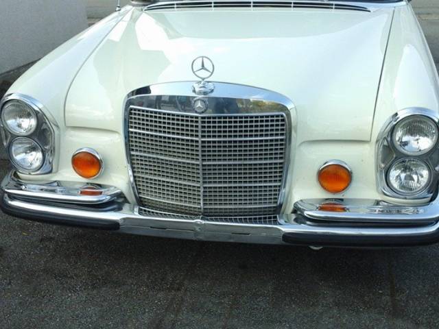 Mercedes-Benz 280 SE 4,5