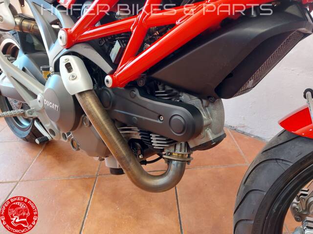 Ducati Monster 696 Plus