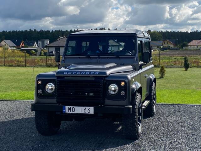 Land Rover Defender 90 Works V8 "70th Edition"