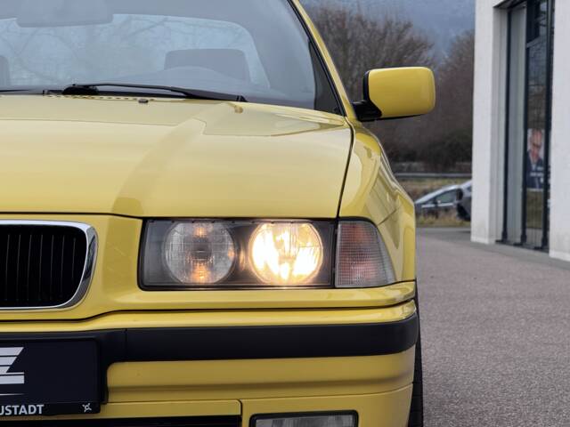 BMW 320i