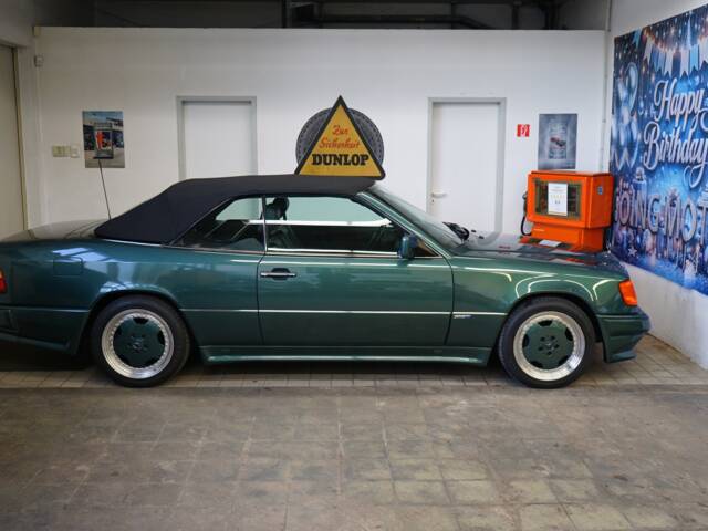 Mercedes-Benz 300 CE-24