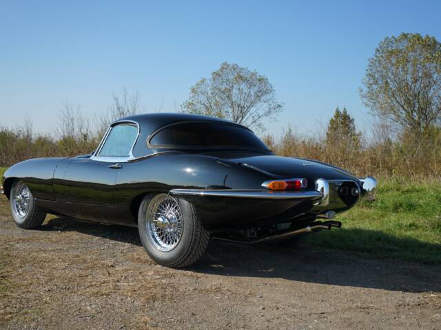 Jaguar E-Type 3.8
