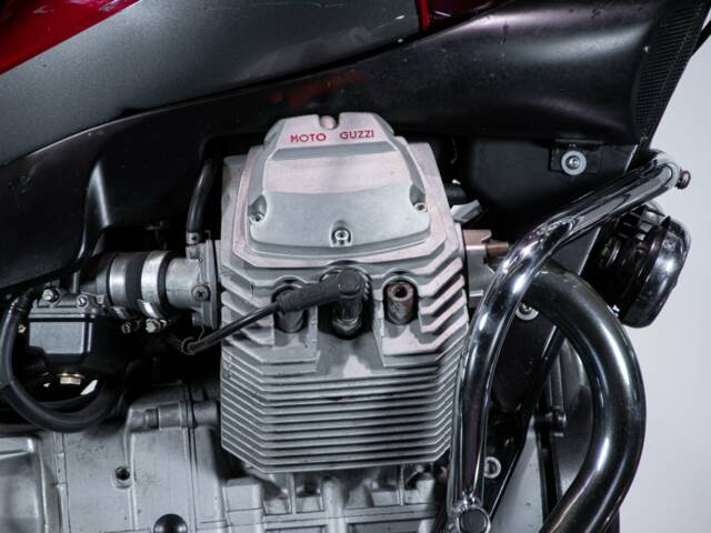 Moto Guzzi Nevada 750