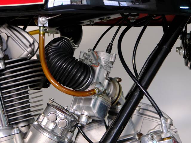 Ducati 750 GT