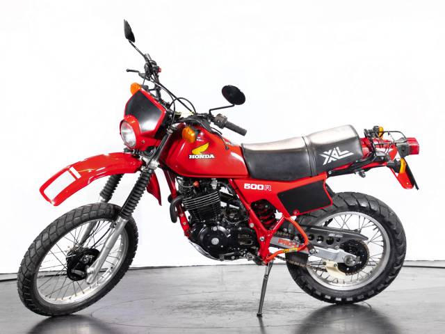 Image 1/20 of Honda DUMMY (1983)