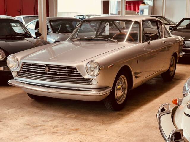 Image 1/13 de FIAT 2300 S Coupé (1964)