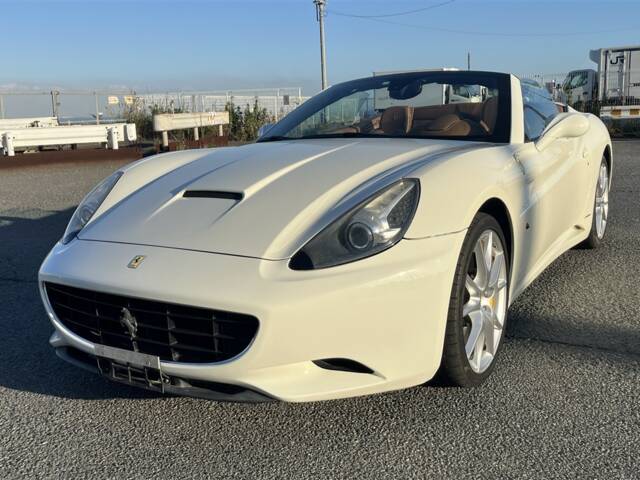 Imagen 1/36 de Ferrari California (2010)