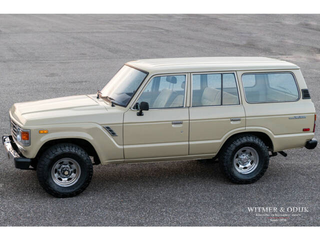 Image 1/35 of Toyota Land Cruiser FJ 60 (1985)