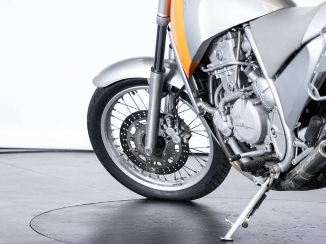 Aprilia Motò 650