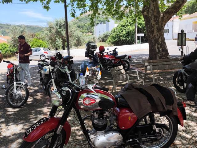BSA B 44