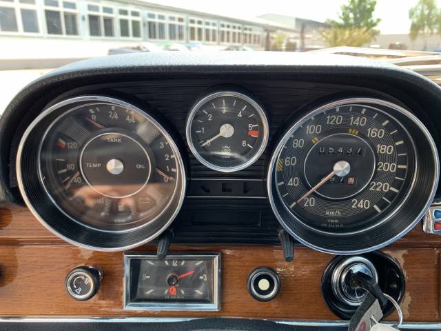 Mercedes-Benz 300 SEL 6.3