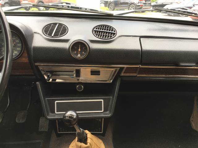 Lada 1500