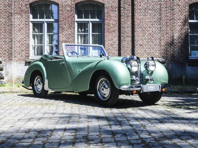 Image 1/30 of Triumph 2000 Roadster (1949)