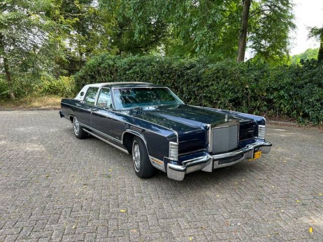 Bild 1/9 von Lincoln Continental Town Car (1979)