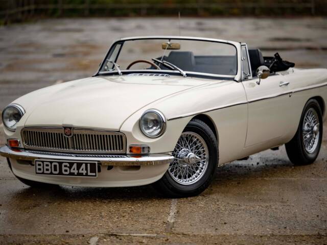 Image 1/8 de MG MGB (1972)