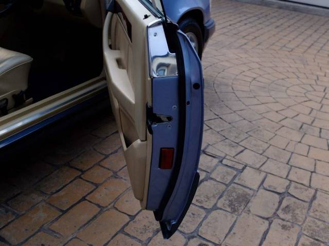 Mercedes-Benz 320 CE
