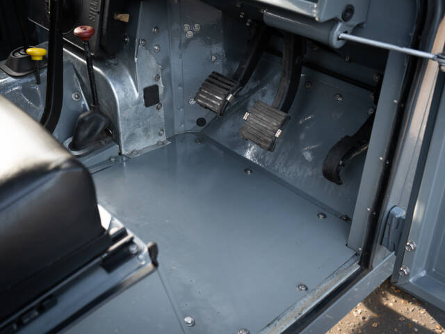 Land Rover 109