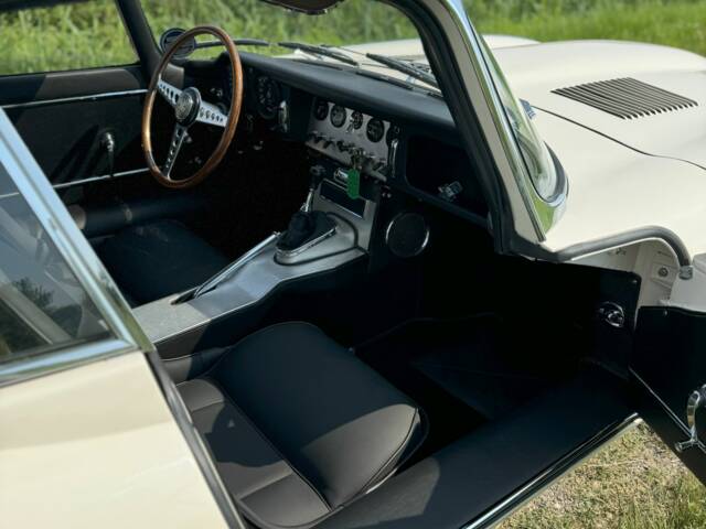 Jaguar E-Type 3.8 Flat Floor