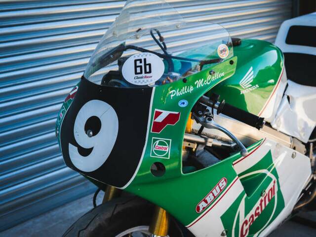Honda VFR 750R RC 30
