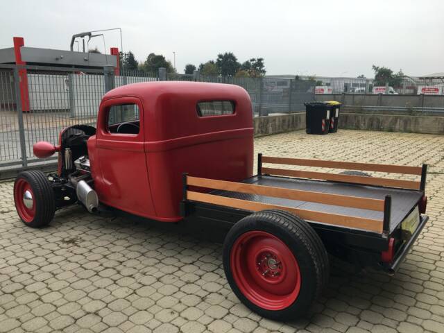 Dodge LC 1/2 Ton "Fargo"