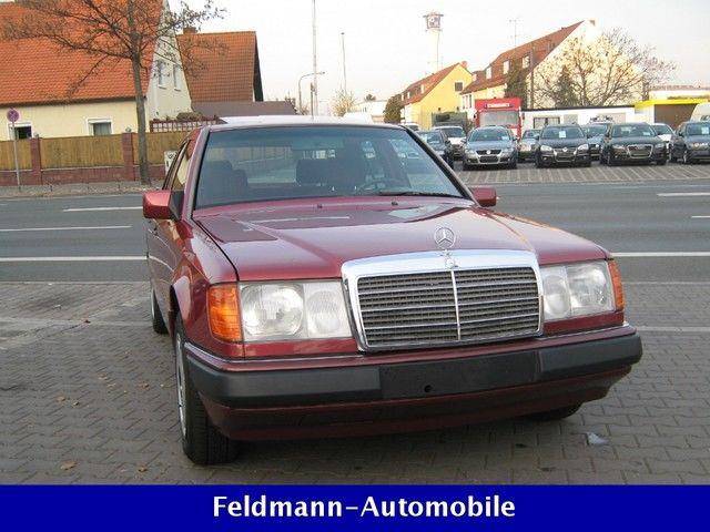 Mercedes-Benz 230 E