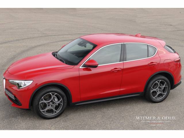 Afbeelding 1/30 van Alfa Romeo Stelvio 2.0 Turbo MultiAir Q4 (2017)