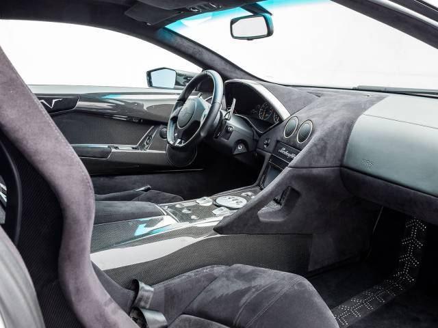 Lamborghini Murciélago LP670-4 SV