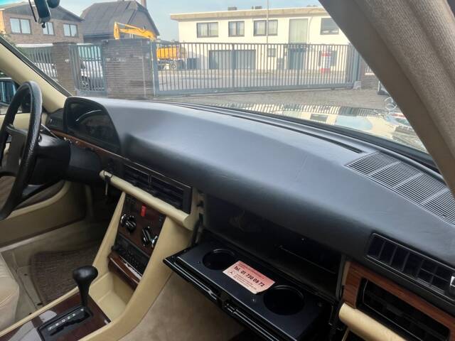 Mercedes-Benz 280 SE