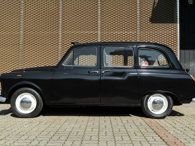 Austin FX 4 D London Taxi