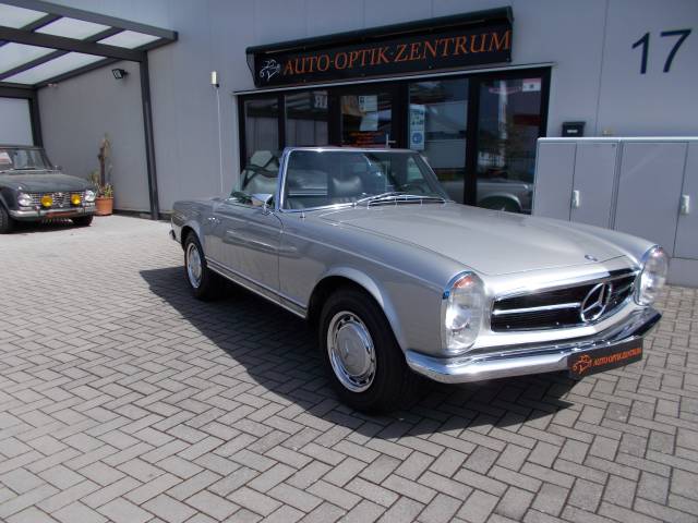 Mercedes-Benz 280 SL