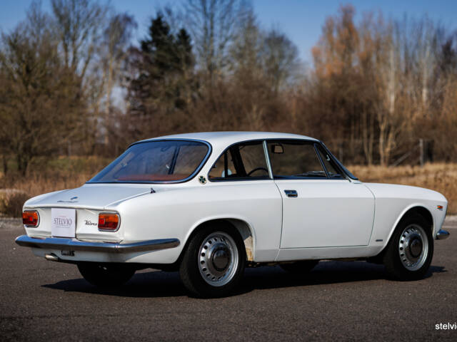 Alfa Romeo Giulia 1600 Sprint GT Veloce