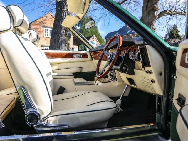 Aston Martin V8 EFi Volante
