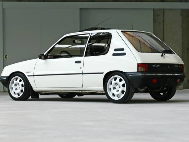 Peugeot 205