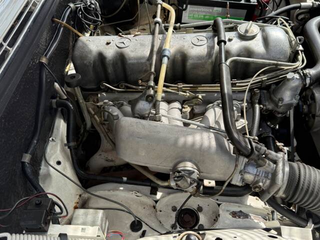 Mercedes-Benz 280 SE