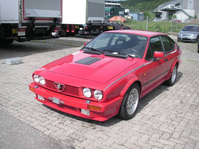 Bild 1/15 von Alfa Romeo GTV 6 2.5 (1986)
