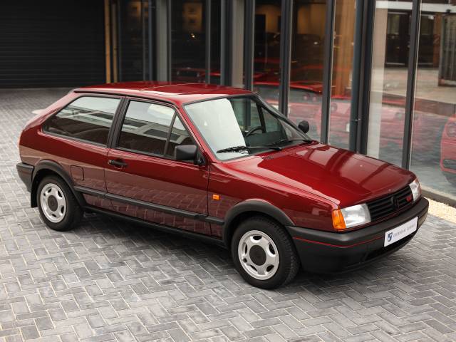 Image 1/76 de Volkswagen Polo II Coupe  1.3 (1992)