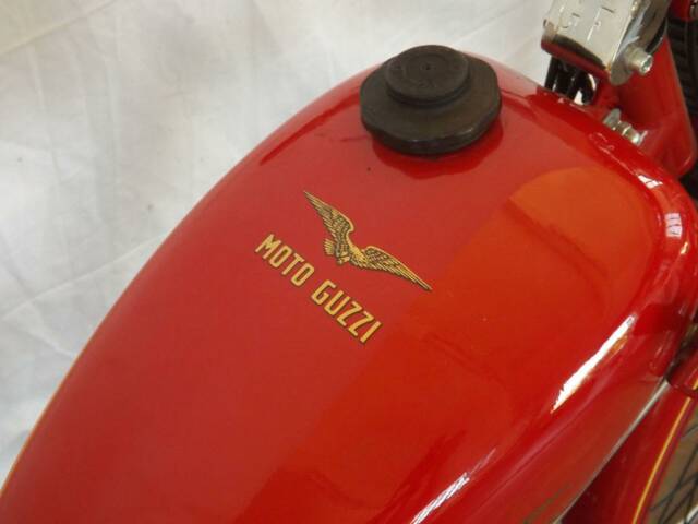 Moto Guzzi Cardellino 65