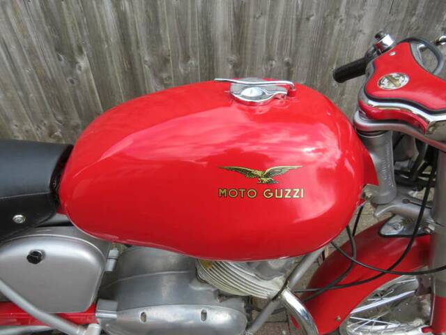 Moto Guzzi Stornello 125