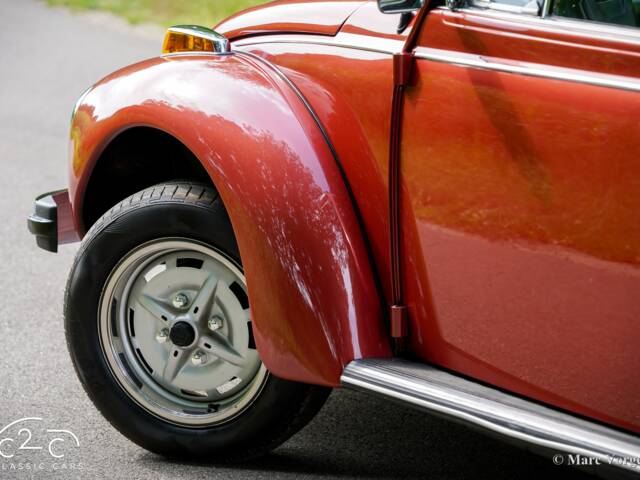 Volkswagen Käfer 1303 "Champagne Edition"