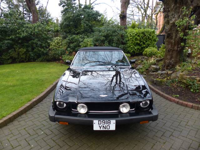 Aston Martin V8 EFi Volante