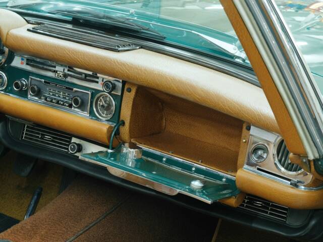 Mercedes-Benz 280 SL