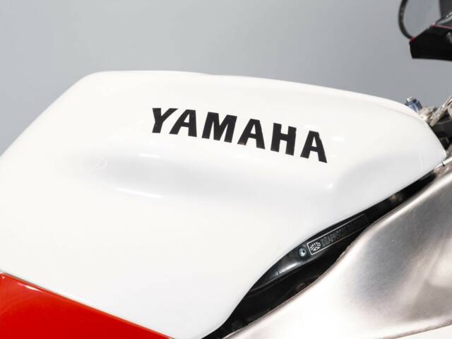 Yamaha YZF 1000 R1