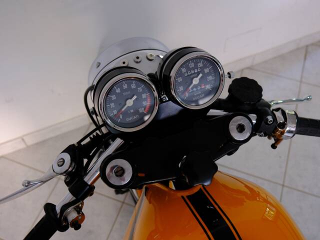 Ducati 750 Sport