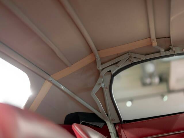 Jaguar E-Type 3.8 Flat Floor