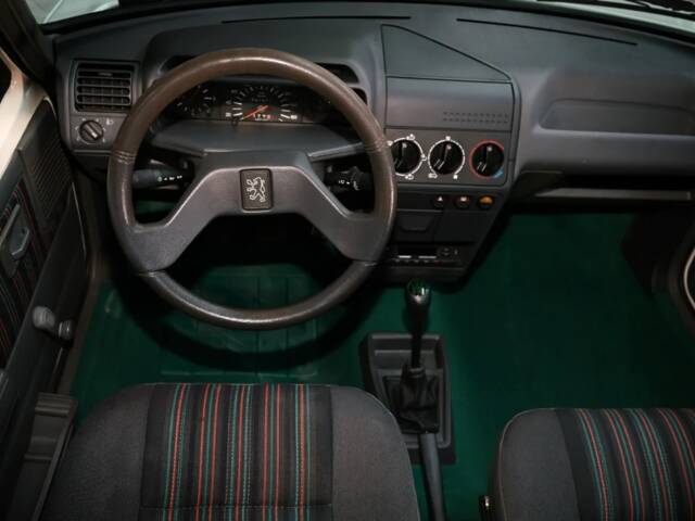 Peugeot 205