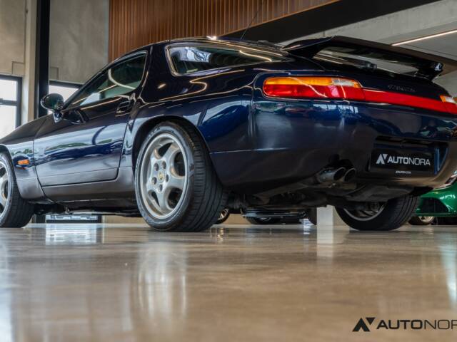 Porsche 928 GTS