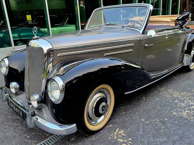 Mercedes-Benz 220 Cabriolet A